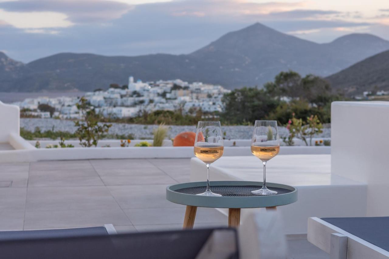 Kapetan Giannis Suite Adamantas  Exterior foto