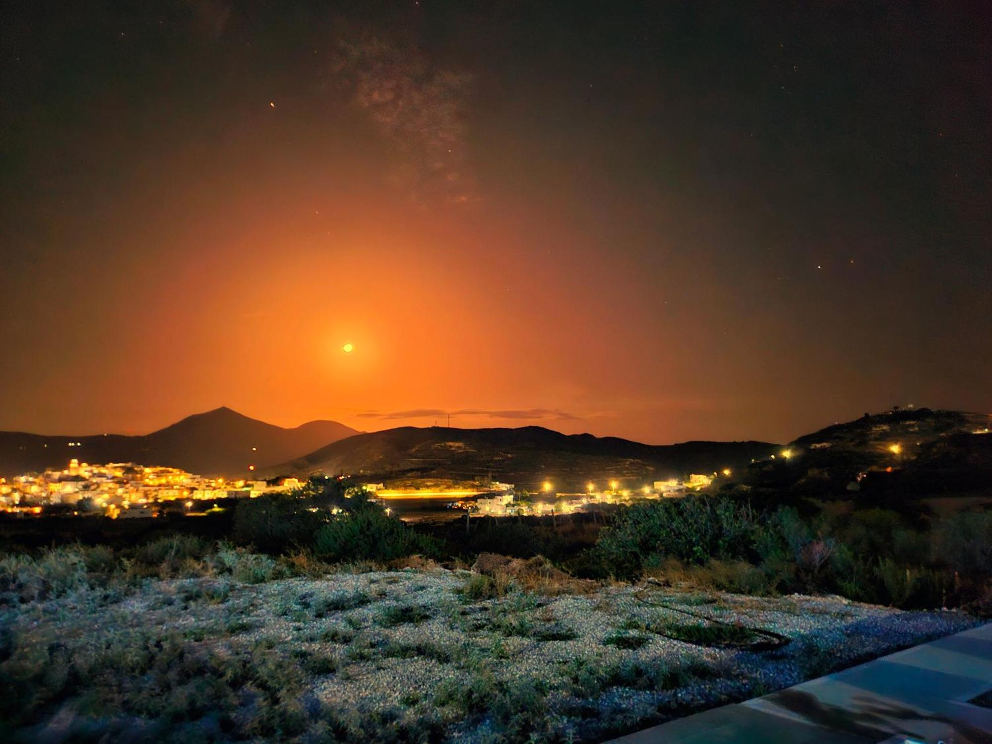 Kapetan Giannis Suite Adamantas  Exterior foto