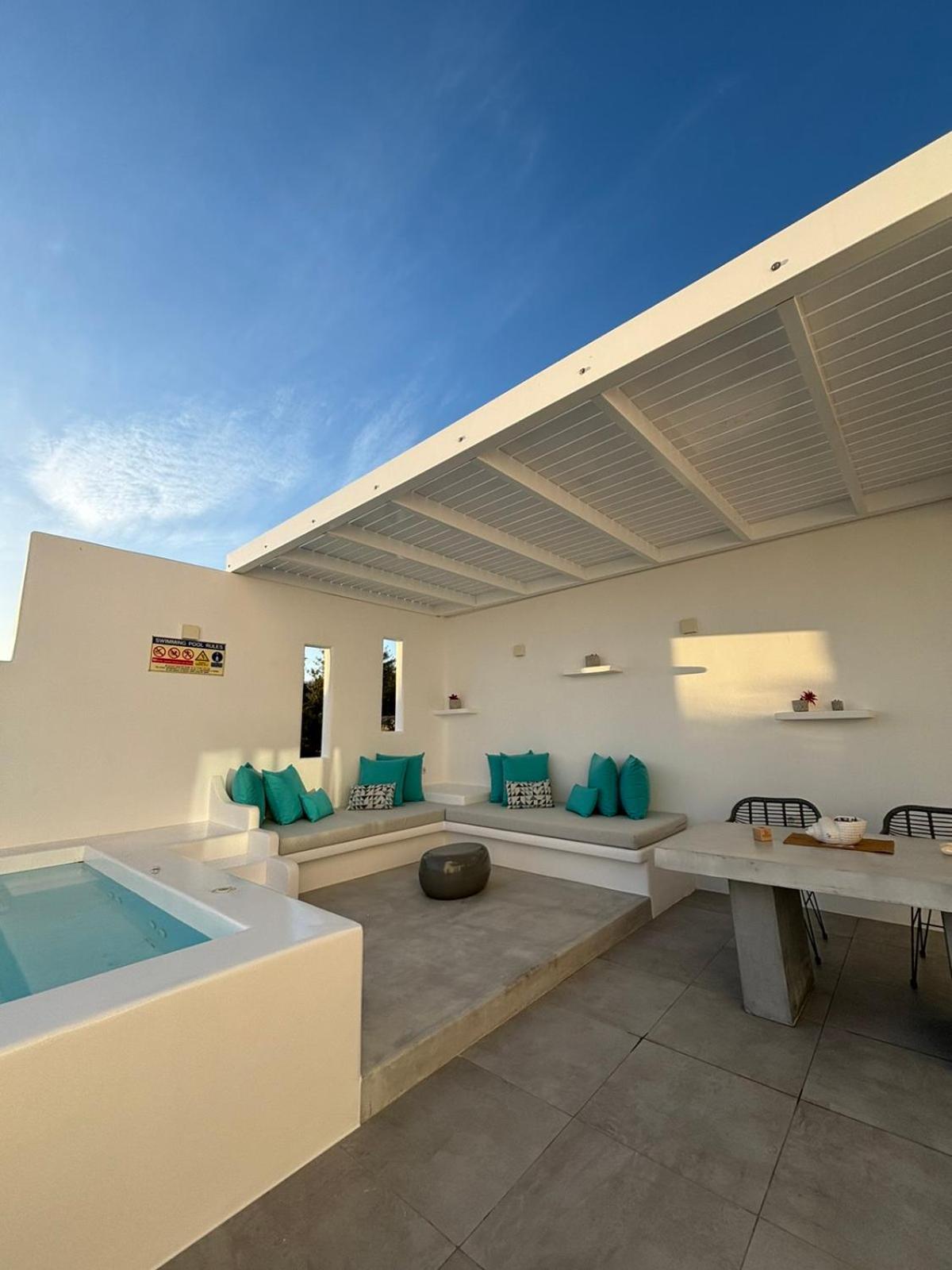 Kapetan Giannis Suite Adamantas  Exterior foto