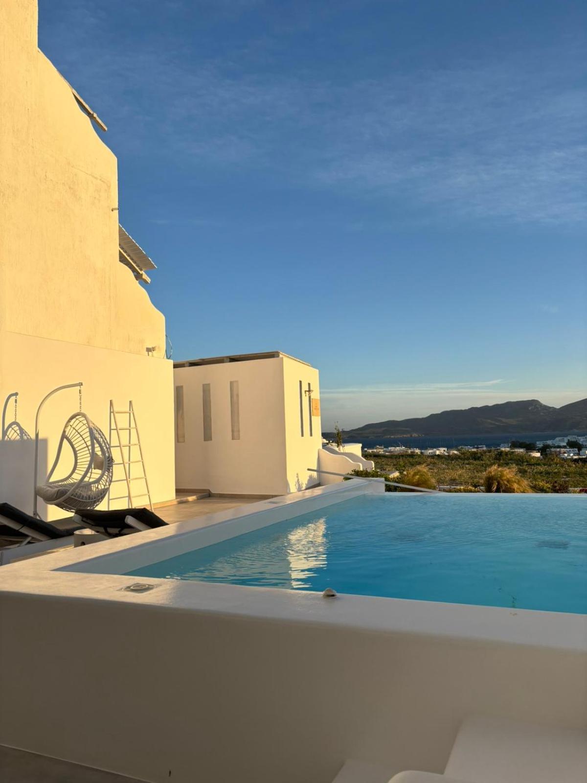 Kapetan Giannis Suite Adamantas  Exterior foto